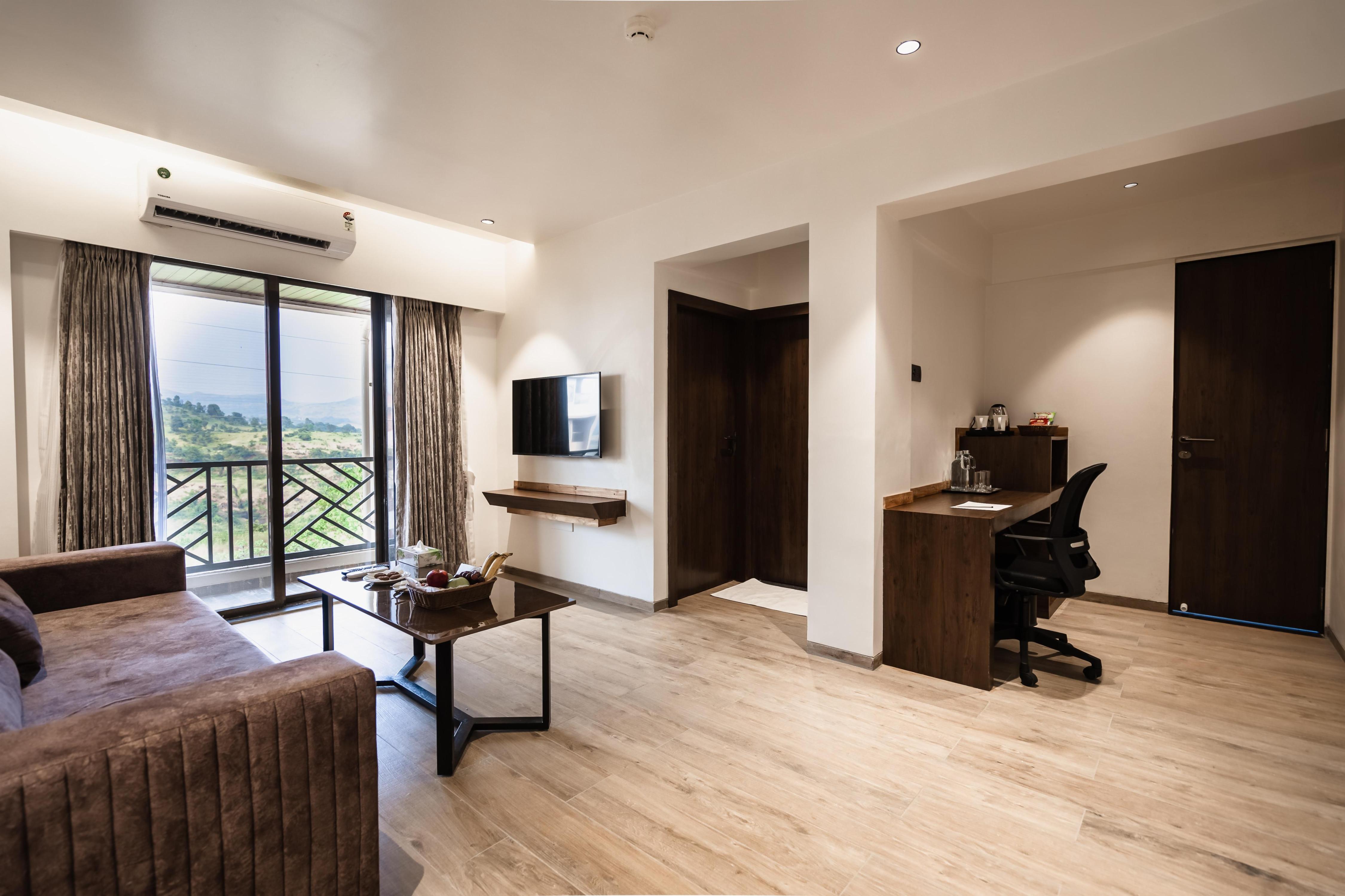 Regenta Place Igatpuri Room Type - Executive Suite Room with Jacuzzi